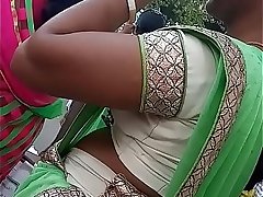 Madurai hot tamil aunty clear view of side boobs and navel