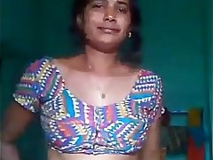 Desi horny aunty fingring and squirt for her lover //Watch Full 17 min Video At http://filf.pw/hornyaunty